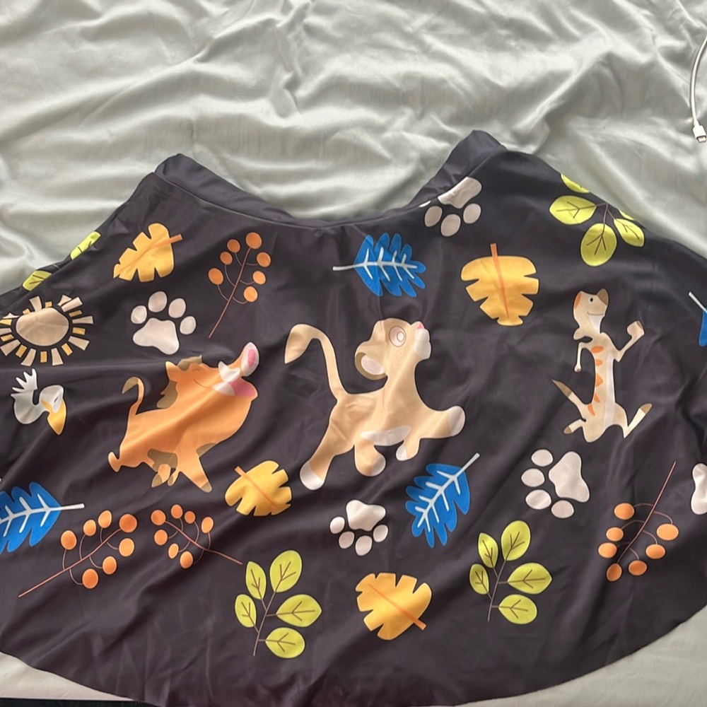 Unbranded short skater skirt Lion King, Pumba, Simon and Simba. Size Small/med